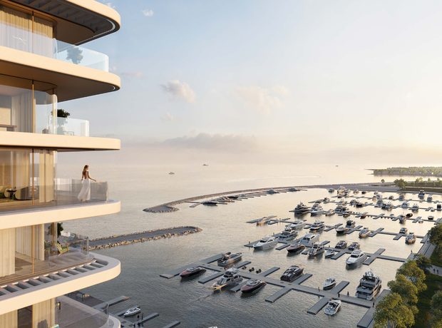 1 minute to the yacht marina
